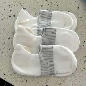 LULULEMON Pack of 3 No Show Socks (Sm/M)